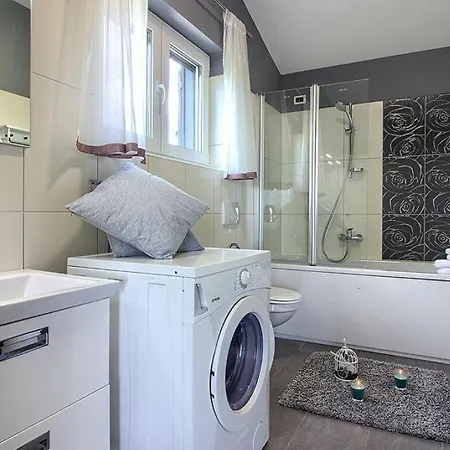 Villa 900m Beach Medulin